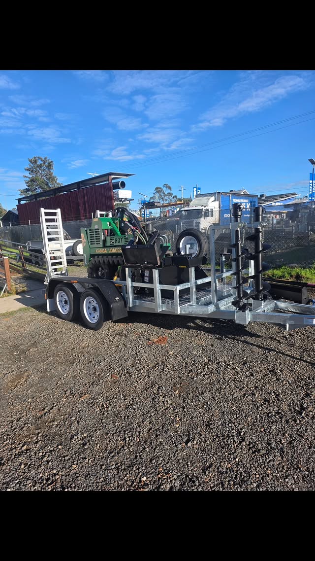 Kanga Track 4-1 Bucket and Spreader Bar