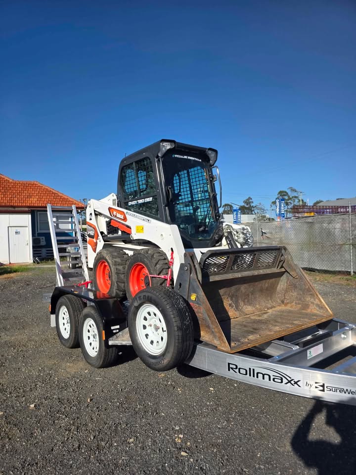 Bobcat S450 4-1 Bucket with Airconditioned Cab