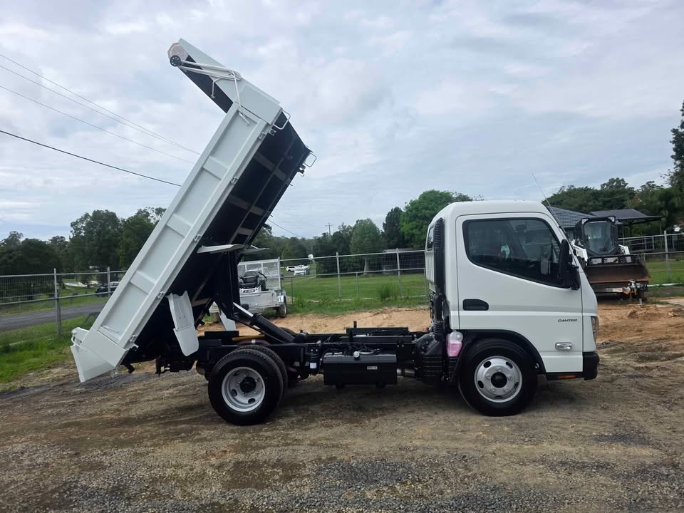 Fuso 2T Automatic Tipper Truck