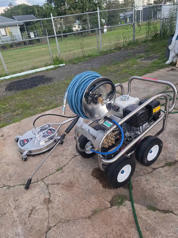 Aussie Pumps 4000psi Petrol Pressure Washer with 30m Hose
